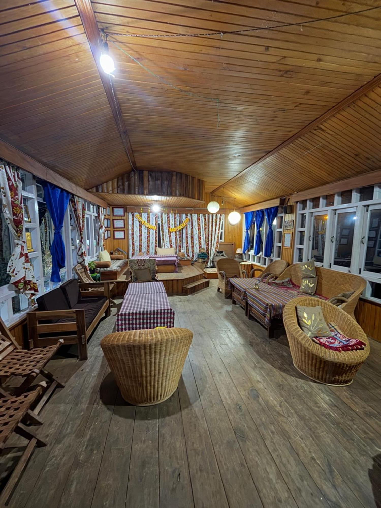 ペリングOdyssey'S Darap Eco Retreatアパートメント エクステリア 写真